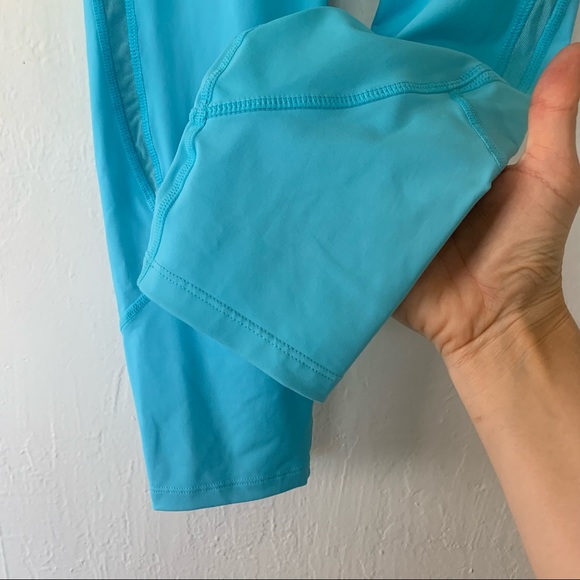 Zyia Turquoise Mesh High Rise Capri Cropped Leggings - Picture 6 of 12